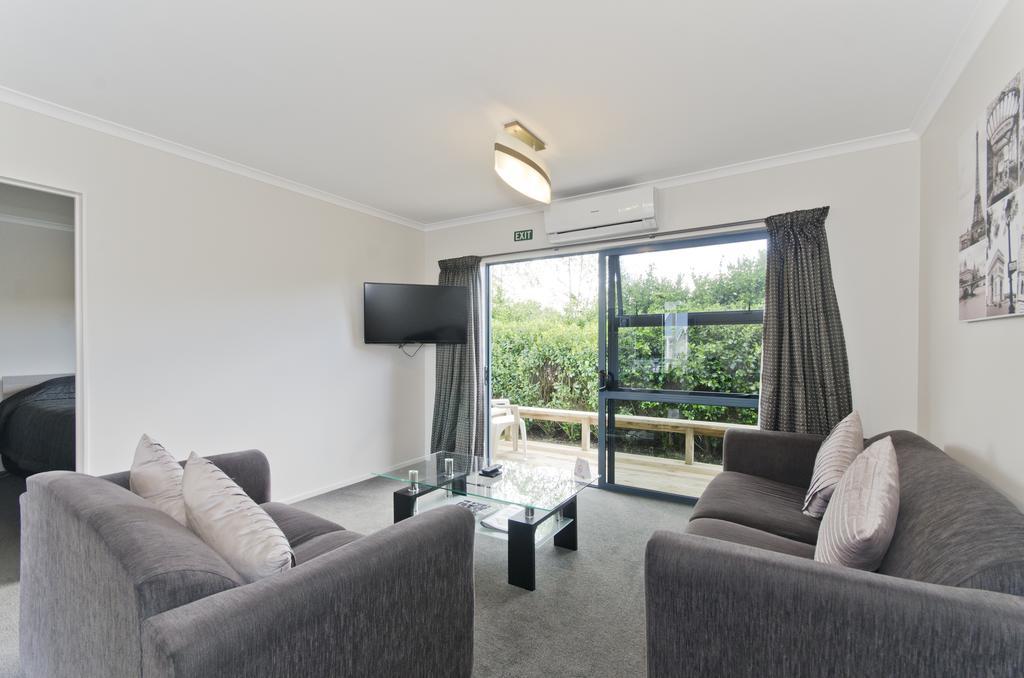 Matakana Motel Room photo